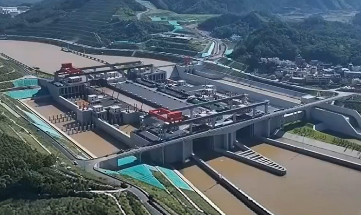Our Concrete Belt Conveyor Pouring Equipment Contributes to the Smooth Navigation of the Land‑Sea Canal Project