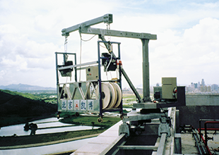 Motorized Trolley with powered Cradle