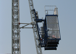 Curved and Inclined Building Hoist