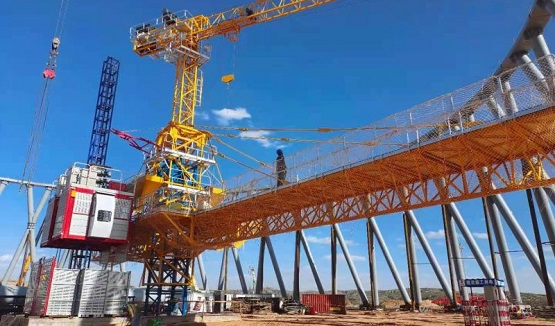 Multifunctional Building Hoist SC200/200