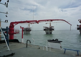 Ship-mounted Concrete Placing Boom