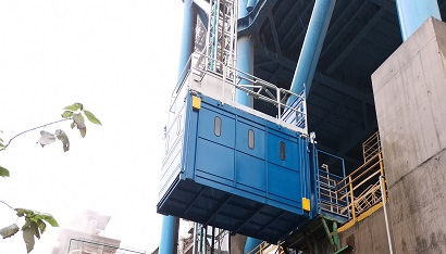 Industrial hoist for cement plant