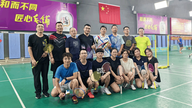 Recently, we held the 2023 employee badminton singles competition.
